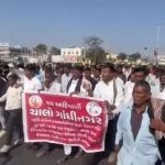 যোগ্যতা থাকলেও জোটে না চাকরি কাস্ট সার্টিফিকেটের বেড়াজালে গুজরাটি আদিবাসীরা
