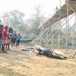 পাকা সেতুর অভাবে প্রাণহানি: শালী নদীর বাঁশের সাঁকো থেকে পড়ে মৃত্যু যুবকের