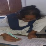 পা দিয়ে লিখেই উচ্চ মাধ্যমিক পরীক্ষা