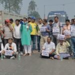 আবর্জনার স্তূপে শ্বাসরুদ্ধ কুমলাই, ৪৮ নম্বর সড়ক অবরোধে নাগরিক মঞ্চের বিক্ষোভ