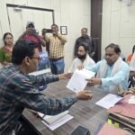 আমজনতা উন্নয়ন পার্টির বিচারাধীন বৈধ ভোটারদের নাম তালিকায় রাখার দাবিতে ডেপুটেশন