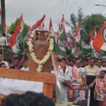 খাটিয়ায় গ্যাস সিলিন্ডার নিয়ে অভিনব প্রতিবাদ মিছিল হয়ে গেল জয়নগরে তৃনমূল কংগ্রেসের উদ্যোগে