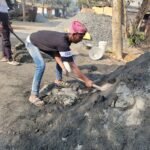 লাল বালির চড়া দাম, গ্রামবাসীদের ভরসা পাথরের গুড়ো