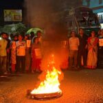 গান্ধীজিকে কটূক্তির প্রতিবাদে ধূপগুড়িতে রাস্তা অবরোধ