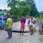 নোনাই নদীর অস্থায়ী ডাইভার্সন সেতুতে ভাঙন, দুর্ভোগ